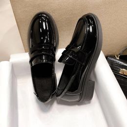 Dress Shoes Fashion Patent Leather Loafers for Women Square Heel Slip on Office Lady Chaussure Femme 231019