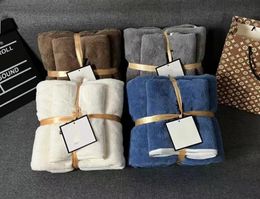 Simple Face Bath Set 2 Pieces Sets Fashion Designer Coral Veet Towels Unisex Absorbent Baby Men Womens Wash Cloths Towel