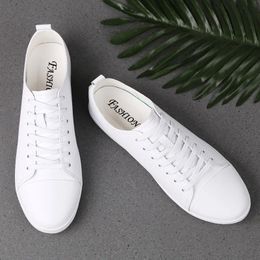 Dress Shoes Genuine Leather Casual Shoes Men All-match Outdoor Walking Shoes Lightweight Skate Shoes Lace-Up Men Flats Sneakers 231019