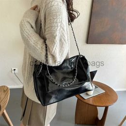 Shoulder Bags Design Underarm Bag Female 2023 New Fashion Chain Shoulder Bag Simple Style Bagcatlin_fashion_bags