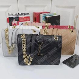 Designer Medium Y Envelope Handbag Quilted Grain Leather Crossbody Bag Women Luxurys Designers Flap Bags Chain Embossed Diamond Shoulder Bag