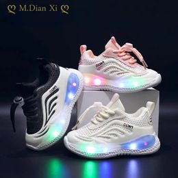 Flat shoes Size 21-30 Children Glowing Sneakers Luminous Shoes Kids LED Light Up Sports Running Sneakers Casual Breathable Mesh Shoes 231019