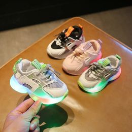 Flat shoes Children Casual Shoes Kids Sneakers for Boys Girls Autumn Luminous Fashion Breathable Mesh LED Sports Shoes 231019