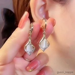 Charm Trend Elegant Shiny Earrings for Women White Green Moonlight Cat Eye Stone Earrings Party Jewellery Gifts R231019