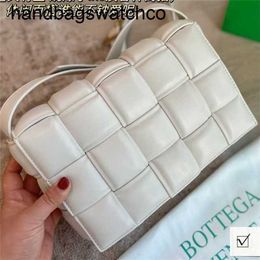 Designer Crossbody Bags Cassette BottegassVenetas Cowhide Designer leather woven pillow diagonal cross portable for
