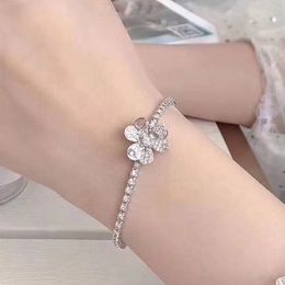 four leaf clover Bracelet Made of natural shells and natural agate 925 silver designer for woman T0P quality highest counter quality fashion Jewellery luxury 008