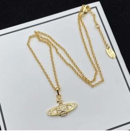 Pendant Necklaces Designer Letter Vivian Chokers Luxury Women Fashion Jewellery Metal Pearl Necklace cjeweler Westwood YU116