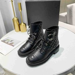 Chanells Flats Channel Biker Interlocking Black Ankle Combat Boots Chunky Platform Low Heel Lace-up Booties Leather Chains Buckle Women Luxury Designers
