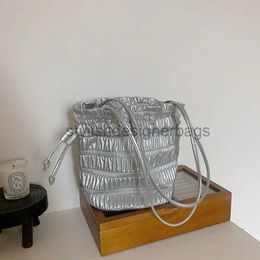 Shoulder Bags Silver Pleated Drawstring Shoulder Bucket Bags Designer Soft PU Leather Handbags Female Casual Purse Underarm Bagstylishdesignerbags