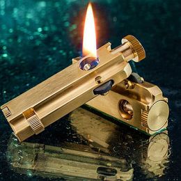 Lighters Heavy Armour Brass Kerosene Lighter Manual Gutter Three-sided Fire Armour Peculiar Retro Collection Antique Smoke Pipe Machine