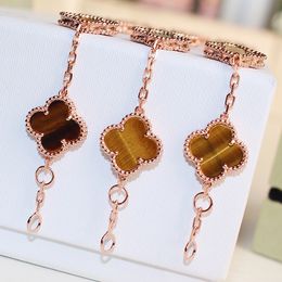 four leaf clover Bracelet Made of natural shells and natural agate Gold Plated 18K designer for woman T0P quality official reproductions fashion Jewellery 013