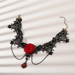 Choker French Retro Black Color Lace Necklace Gothic Flower Red Gemstone Pendant Women Short Collar Ladies JEWELRY