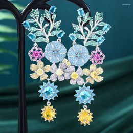 Dangle Earrings Soramoore Luxury Flowers Pendant For Women Girl Daily Party Fashion Simple Metal Vintage Bridal Wedding Jewellery