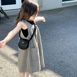 Trousers 4709B Baby Girl Clothes Loose Jumpsuit 2023 Summer Fashionable Plaid Suspenders Wide-leg Shorts Or Black Vests