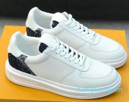 Top Designer Men Beverly Hills Sneakers Shoes White Black Leather Skateboard Walking Low Top Mens Casual Fabric Rubber Sole Fabric Trainers