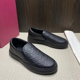 Ferragam shoes Best-quality Designer gancini men casual luxury brand mens leather rubber leisure shoe embroidered pattern style up sneakers Eur 38-45