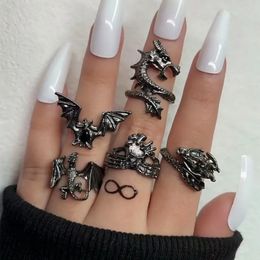 Solitaire Ring Vintage Hip Hop Punk Dragon Snake Butterfly Bat Skull Retro Knuckle Joint Ring Gothic Finger Set Jewelry 231019