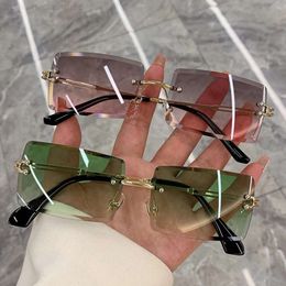 Vintage Fashion New Sunglasses Rimless Frameless Rectangle Shades Gradient UV400 Summer Traveling Sun Glasses for Women