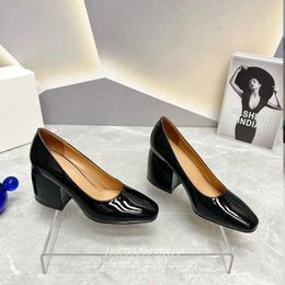 Dress Shoes 2023 Summer Bright Surface Patent Leather Light Color Comfortable Shallow Mouth Pointed Toe Thick Heel Square