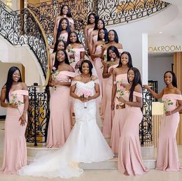 Blush Pink Off Shoulder Long Bridesmaid Dresses Mermaid 2023 Arabiska afrikanska formella bröllopsgästklänningar Prom Dress Billig specialanpassad