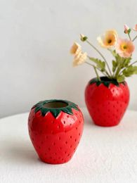 Vases A Pure Hand-painted Single Strawberry Vase With Red Pastoral Style Hydroponic Planter