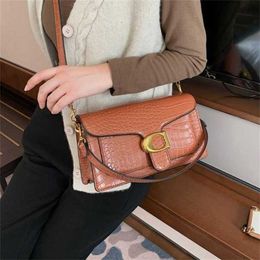 Vogue Deals Cach Letter Shoulder Bag Womens Designer Bag Leather Crossbody Bags Card Holder Fashion Luxurys Handbag Purses Totes Taby Pillow 230201