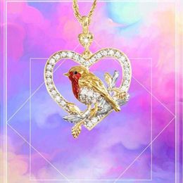 Berbeny Lovely Animal Bird Sparrow Heart-shaped Necklace Pendants Alloy Crystal Gold Color Clavicle Pendant For Women Girl1313i