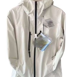 Arcterxy Designer Coat Original Quality Comfortable Men's Hard Shell Wind-proof Waterproof Couple Outdoor Mountaineering Brand Jacket Jacket For Men And Women