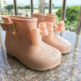 Buty Dzieci buty deszczowe dla dziewcząt Dziewczyny dla dzieci buty deszczowe miękkie buty z galaretki z kokardą słodkie wodoodporne buty deszczowe 231019