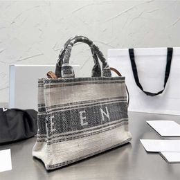 Trendy Ce Canvas Tote Bag Womens Designer Bag Gray Luxurys Handbag Ladies Large Capacity Shopping Bags Leisure Totes