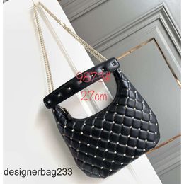 Denim Quality Leather 2023 Bags Bag Rivet Baguette Crossbody Girl Hobo Top Valentinoo Saddle Bag Fashion Chain Shoulder Handbags Designer CIA4