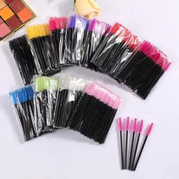 Lipstick 550Pcs Disposable Eyelash Brushes Eyelashes Extension Tools Eyebrow Brush Mascara Wands Applicator Spoolers Extensions 231020