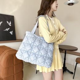Quilted Shoulder Bag for Women Pleated Tote Bag Bubbles Cloud Bag Puffer Handbags Purse Bucket Shopper Female Clutch Bag