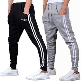 Spring Summer Mens Pants Fashion Skinny Sweatpants Mens Joggers Striped Slim Fitted Pants Gyms Clothing Plus Size 3XL Harem Pant C269t