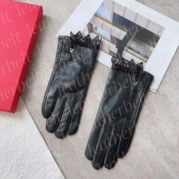 Fashion Lace Patchwork Mittens Women Black Leather Gloves Autumn Winter Plush Driving Gloves Touch Screen Sheepskin Glove