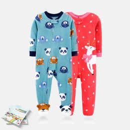 Rompers born baby winter warm jumpsuit Pyjamas fleece bound footed jumpsuit boy baby girl baby cartoon cute Romper Pjms 0-1 years old 231020