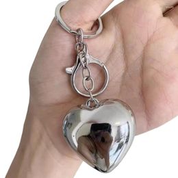 Keychains Heart Earphone Cases Pendant Keychain Keys Rings Alloy Material Keyring Holder Perfect For Women Bags