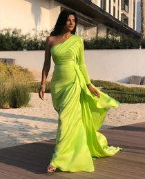 Evening Dresses Light Green Prom Party Gown Mermaid One-Shoulder Long Sleeve Zipper Lace Up Plus Size New Custom Pleat Formal Elastic Satin