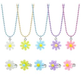 Daisy Beaded Necklace Cartoon Rings Flower Pendant Sweet Girls Jewellery for Birthday Holiday Party Gift