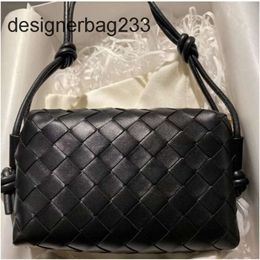 Luxury Handbag Venata Candy Loop Purse One Designer Bag Colour Botteega classic tote Cross Diagonal Bags 2023 Mini Leather Shoulder Woven Camera Small