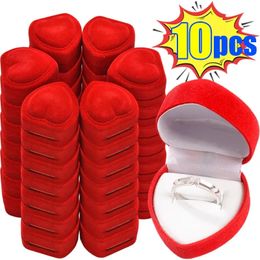 Jewelry Boxes Flocking Red Heart Shape Ring Earrings Display Cases Holder Gift Box Wedding Counter Packaging Rings 231019