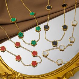 Chokers Stainless Steel Flower Necklace with 18K Gold Plated Luxury Design Womens Green Red White Black Pendant Clover Jewelry 231020