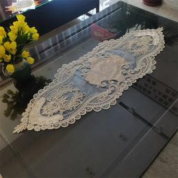 Table Runner Velvet Lace Embroidered European Table Runner Tablecloth Luxury Furniture el Villa Office Banquet Party Weding Decoration 231019