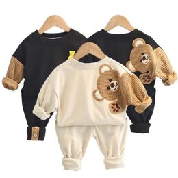Clothing Sets Spring Autumn Baby Boys Suit Bear Embroidered Hoodie Pants 2Pcs Sets Toddler Casual Clothing 1 2 3 4 5 Years Kids Tracksuits 231020