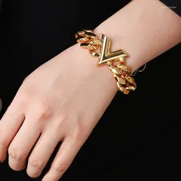 Link Bracelets 2023 Trend Letter V Metal Chain Men's Women's PU Leather Personality Fashion Bracelet Design Jewelry