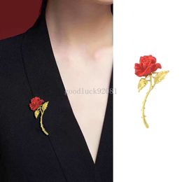 New Red Rose Flower Brooches for Women Girls Elegant Tulip Flower Bouquet Lapel Pins Wedding Party Badge Jewellery