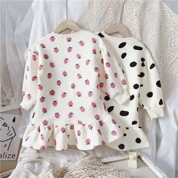 Girl's Dresses Girls' Dress Cartoon Strawberries 2023 Autumn Korean Splicing Pleated Printed Baby Kids Casual Clothes 231019