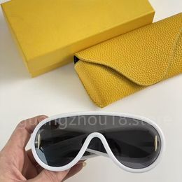 Premium Designer Sunglasses for Women Men Polaroid Glass Summer Holiday Outdoor Glasses with Box Couple Festival Gifts 22662