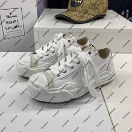 Maison Mihara Yasuhiro Hank Over Dyed Skates Shoes for Men MMY Washed Sneaker Mens Designer Vintage Platform Skate Shoe Womens Sneakers Women Platforms in White