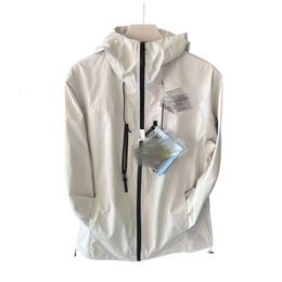 Arcterxy Designer Coat Original Quality Classic Jacket Men And Women Hard Shell Wind-proof Waterproof Couple Outdoor Mountaineering Brand Jacket Jacket Trend